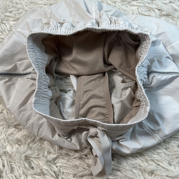 Lululemon Hotty Hot Short *Long White - Picture 3 of 6